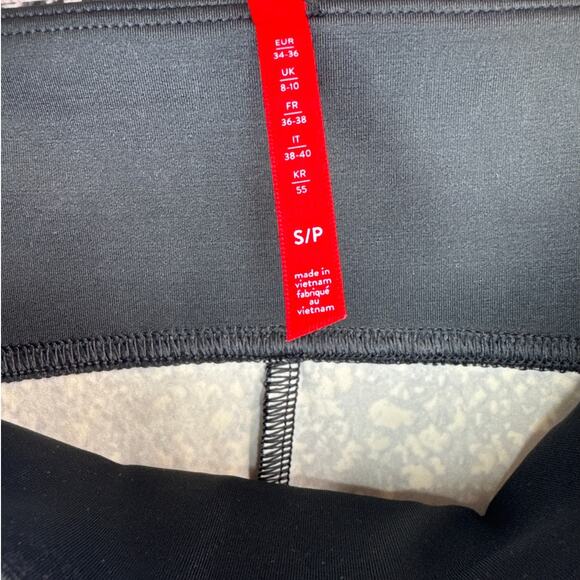 NWT Spanx Faux Leather Snake Shine Leggings Women’s Size Small - Picture 5 of 7